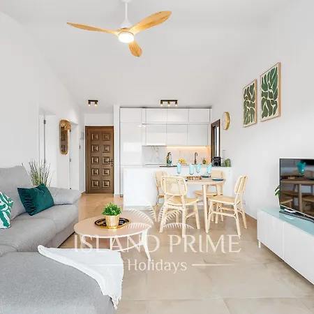 Stunning Ocean Views Holiday With Heated Pool In Amarilla Golf * San Miguel de Abona