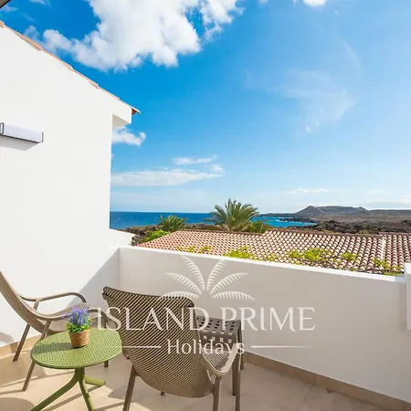 Stunning Ocean Views Holiday With Heated Pool In Amarilla Golf