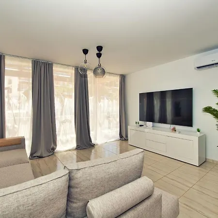 Ocean View Perfect Sunset Apartment, 4 137m2, Wifi & Bbq Apartment *