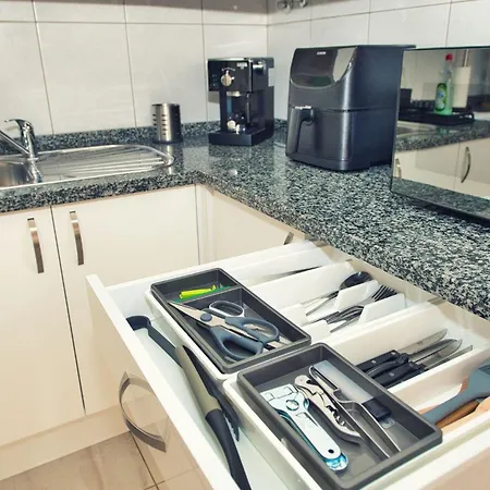 Apartment Ocean View Perfect Sunset Apartment, 4 137m2, Wifi & Bbq