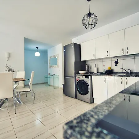 Ocean View Perfect Sunset Apartment, 4 137m2, Wifi & Bbq