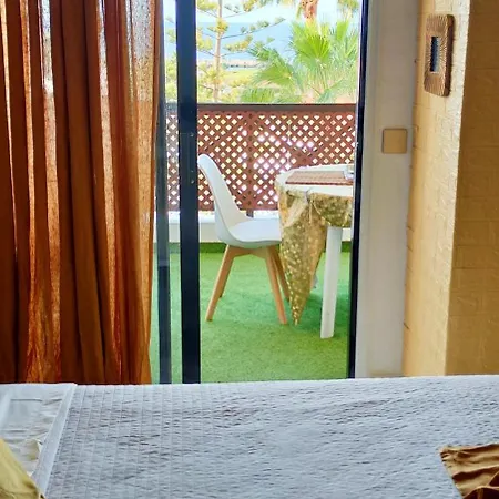 Apartment Lovely Views, Heated Pool, Great Location *