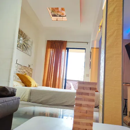 Apartment Lovely Views, Heated Pool, Great Location
