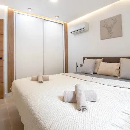 Holiday home Newly Renovated, Luxurious With A Heated Pool, 259 San Miguel de Abona