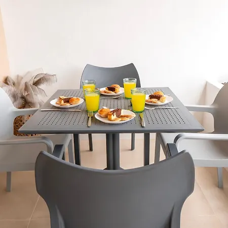 Holiday home Newly Renovated, Luxurious With A Heated Pool, 259 *