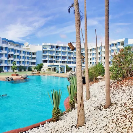 Park Con Piscina, Bar, Wifi, Parking