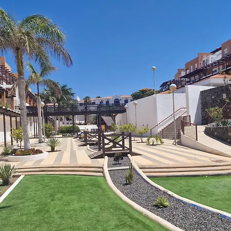 4 Bedrooms Ocean View Amarilla Golf Apartment *