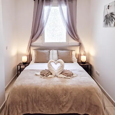 4 Bedrooms Ocean View Amarilla Golf Apartment *