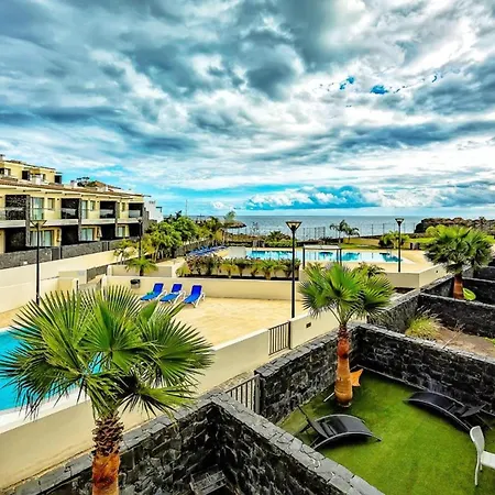 Atlantic Villa, Air Con, Fiber, Terrace Garden Apartment *
