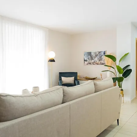 Apartment Swing & Golf Penthouse