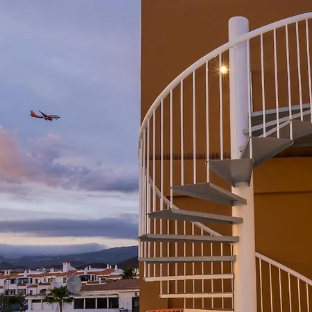 Apartment Swing & Golf Penthouse