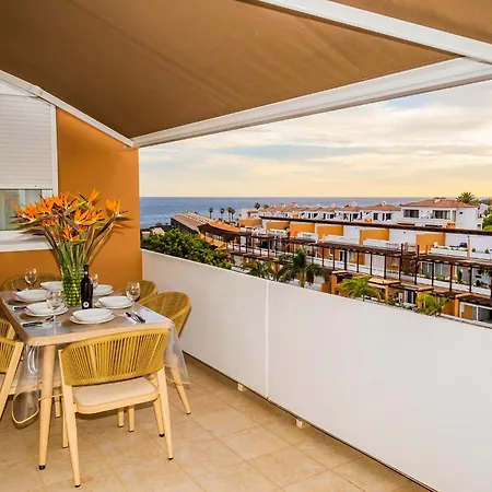 Apartment Swing & Golf Penthouse