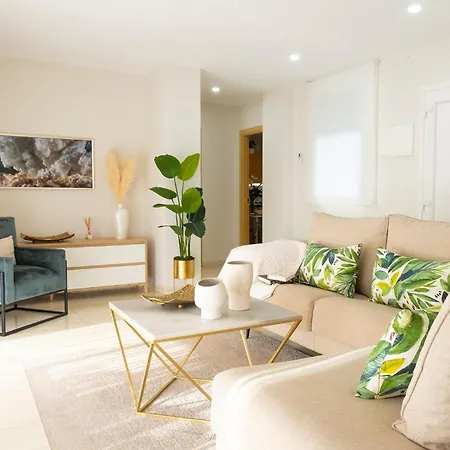 Swing & Golf Penthouse Apartment *