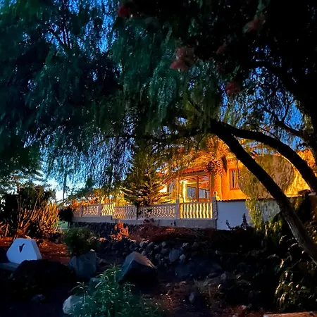 Oceanfront - Amarilla Breeze Holiday home