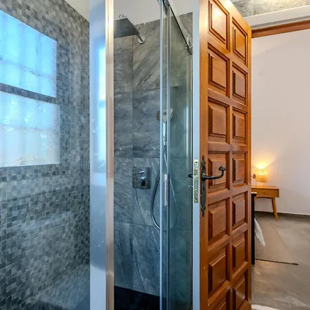 Oceanfront - Amarilla Breeze Holiday home