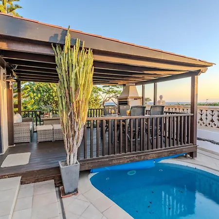 Oceanfront - Amarilla Breeze Holiday home *