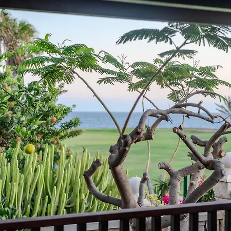 Oceanfront - Amarilla Breeze Holiday home *
