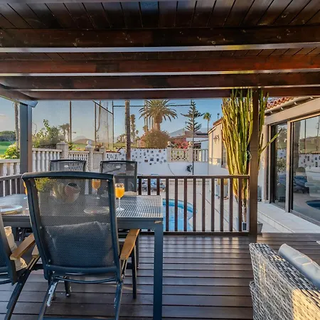 Holiday home Oceanfront - Amarilla Breeze