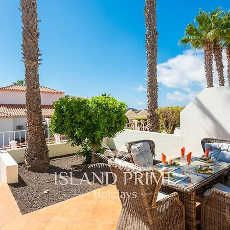 Holiday home House In Adelfas Ii Adf409 *