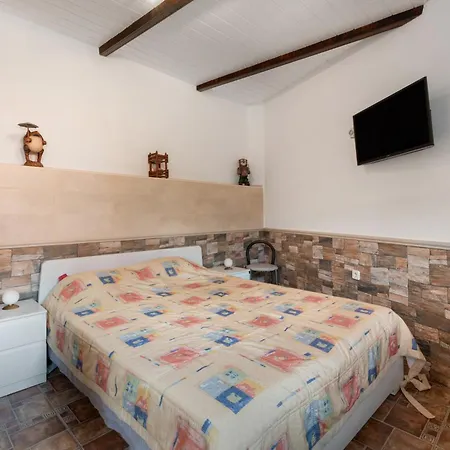 Maison De A El Roque