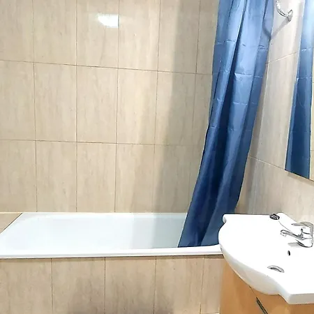 Spacious Apartment With Amazing View And Air Conditioning *