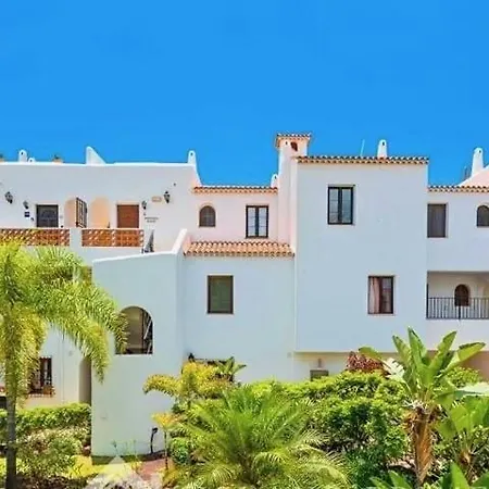 Beautiful 4 Bedroom House With Phenomenal Golf And Mountain Views Aparthotel *