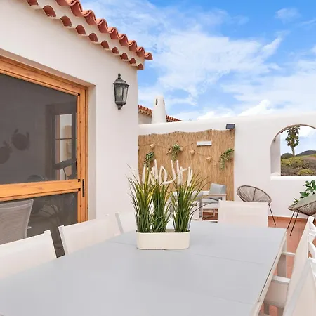 Beautiful 4 Bedroom House With Phenomenal Golf And Mountain Views Aparthotel