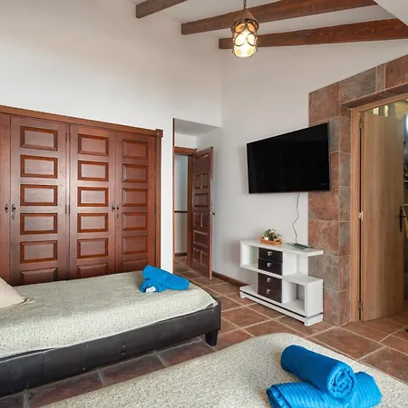 Lola Sunset Place Villa *