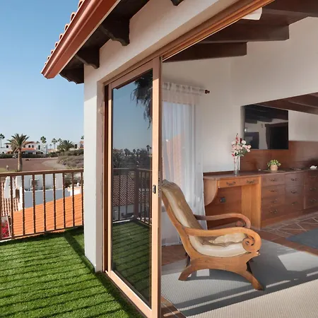 Lola Sunset Place