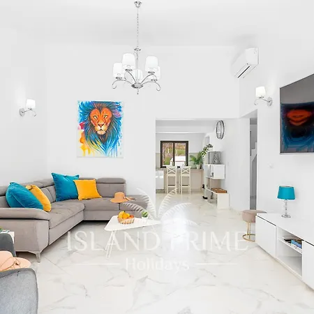 Family Villa In A Heated Pool Complex In Golf Del Sur Fv4 Villa