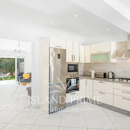 Family Villa In A Heated Pool Complex In Golf Del Sur Fv4 Villa *