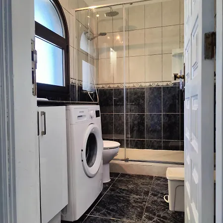 Apartment Two Bed Duplex With Spectacular Views *