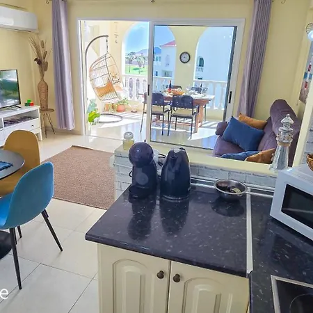 Mona's Point Tenerife - Aircon, Private Parking And Heated Pool Apartment *