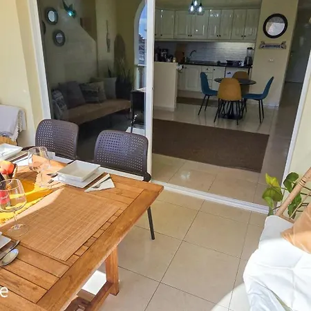 Mona's Point Tenerife - Aircon, Private Parking And Heated Pool San Miguel de Abona