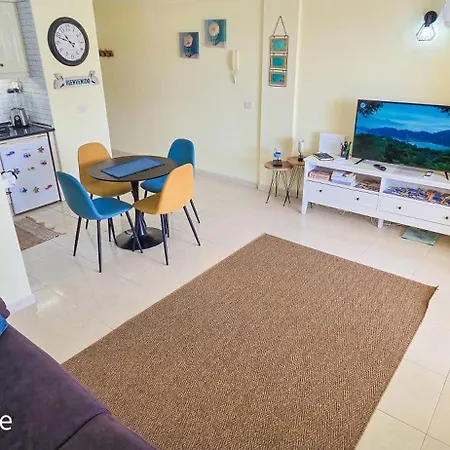 Mona's Point Tenerife - Aircon, Private Parking And Heated Pool San Miguel de Abona