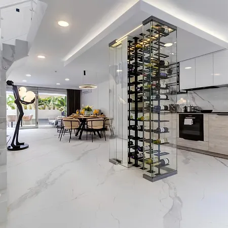 Marina & Golf Escape Apartment