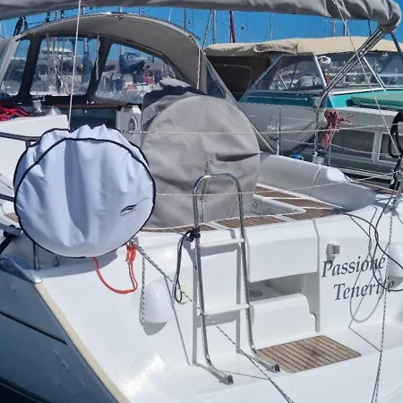 Botel Velero Passionetenerife