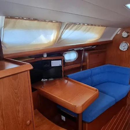 Velero Passionetenerife Botel *