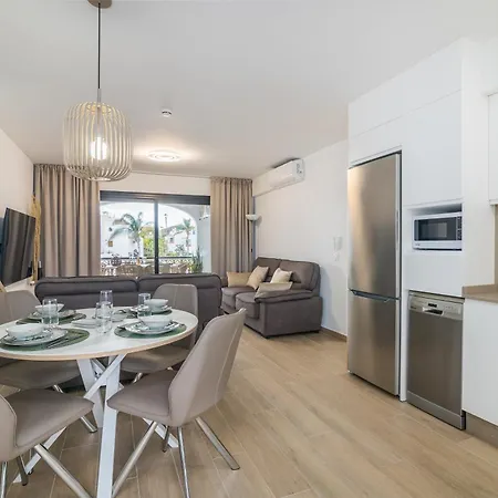 Apartment Casa Zuza - Ac, Heated Pool, 2 Terraces, 2 Bedrooms & Bathrooms, Tv Channels