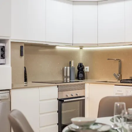 Apartment Casa Zuza - Ac, Heated Pool, 2 Terraces, 2 Bedrooms & Bathrooms, Tv Channels