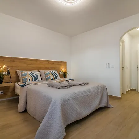 Casa Zuza - Ac, Heated Pool, 2 Terraces, 2 Bedrooms & Bathrooms, Tv Channels *