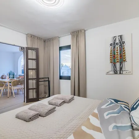 Apartment Casa Zuza - Ac, Heated Pool, 2 Terraces, 2 Bedrooms & Bathrooms, Tv Channels