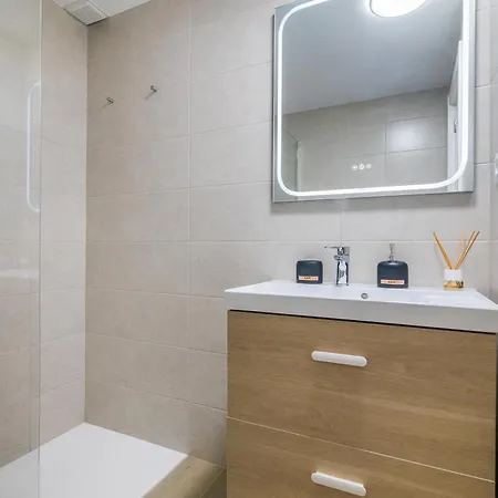 Apartment Casa Zuza - Ac, Heated Pool, 2 Terraces, 2 Bedrooms & Bathrooms, Tv Channels *