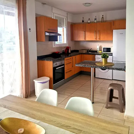 Apartment Bright And Spacious Rental With Ocean View *