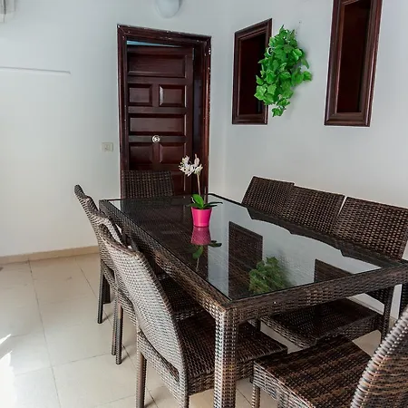 Maya Golf With A/c Apartment *