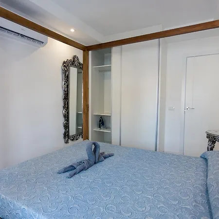 Maya Golf With A/c Apartment