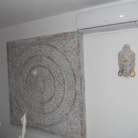 Maya Golf With A/c Apartment