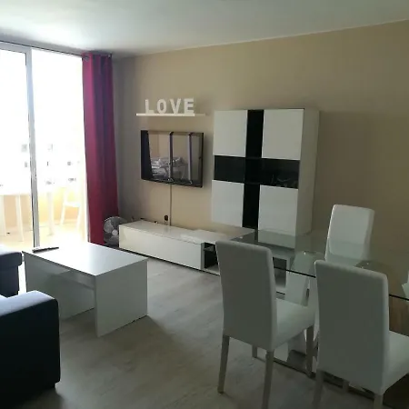 Bella Vista Apartment *
