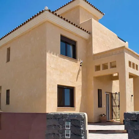 Island Golf Villas, Amarilla Golf And Country Club