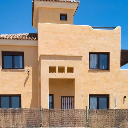 Villa Island Golf Villas, Amarilla Golf And Country Club